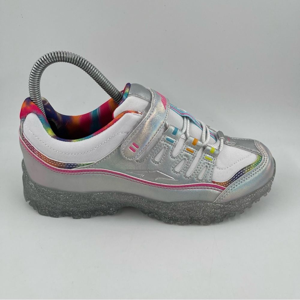 NWT! 👞 Avia White Memory Foam Light-Up Soles Holographic Shoes - Size 5.5
